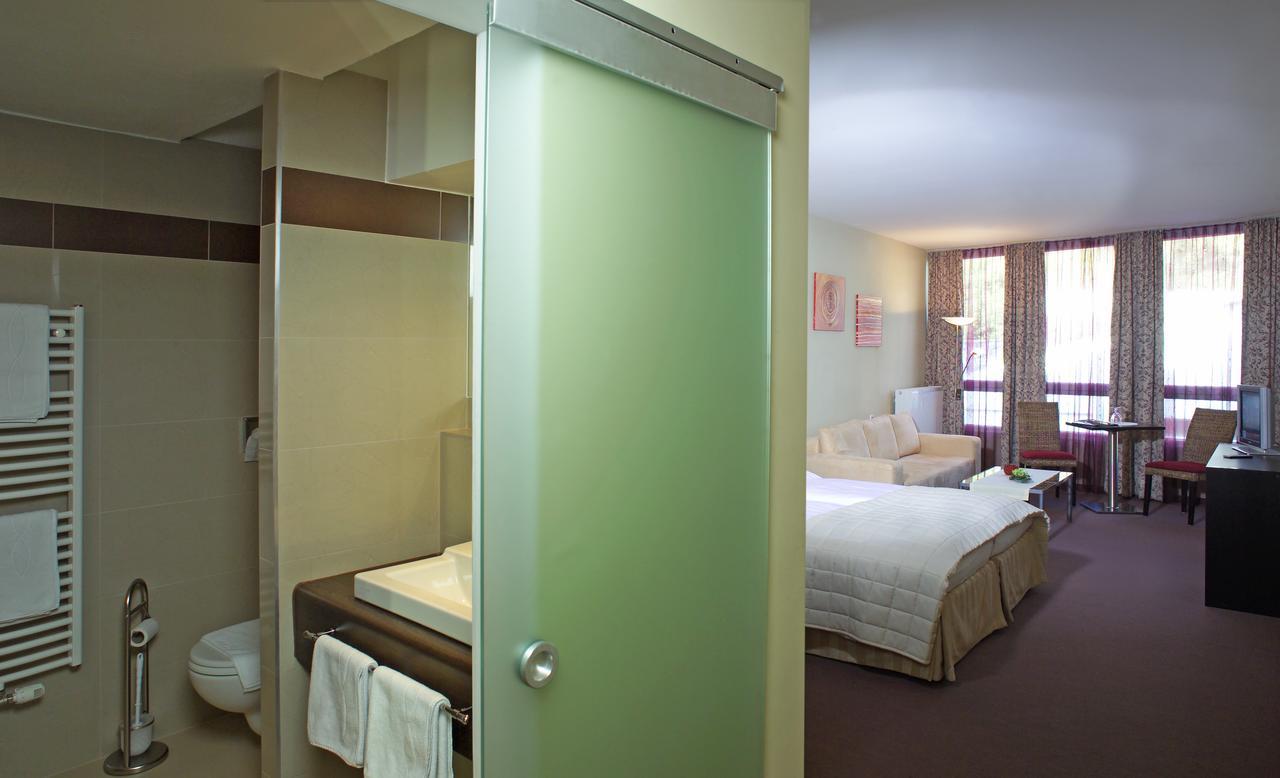 Parkhotel آيزنشتات المظهر الخارجي الصورة